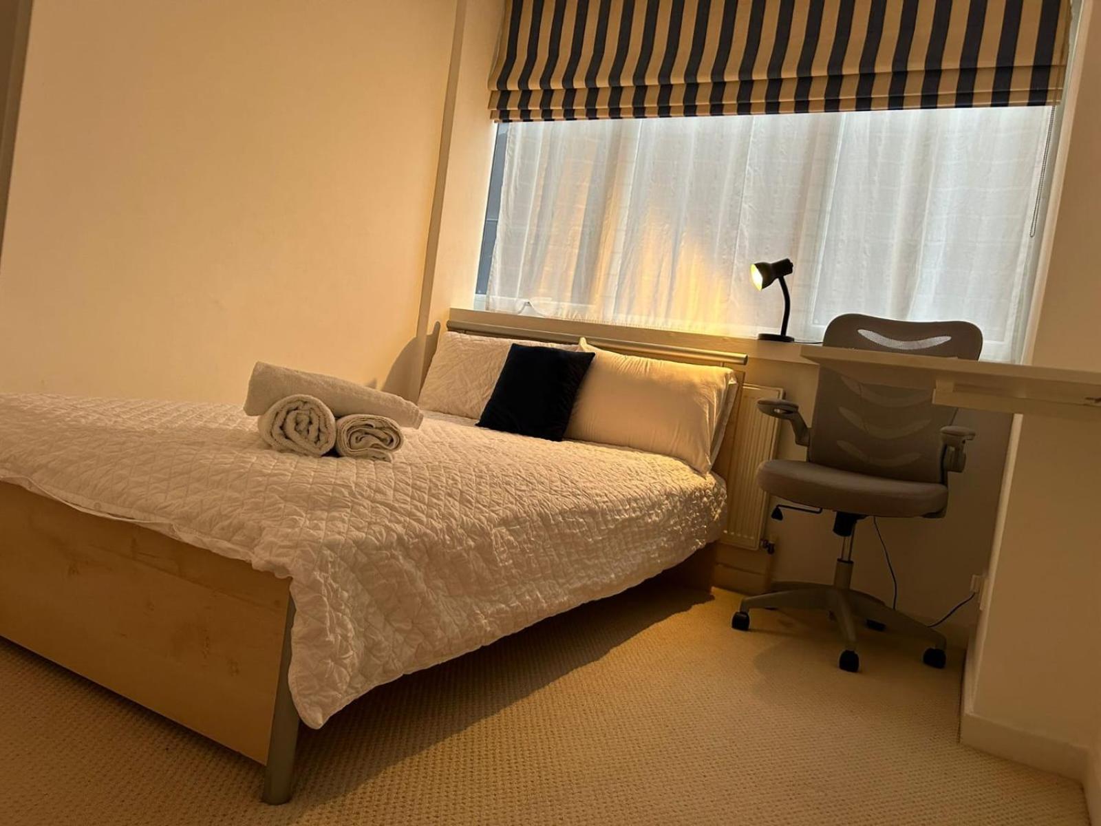 Cavaye House Bed & Breakfast ลอนดอน ภายนอก รูปภาพ